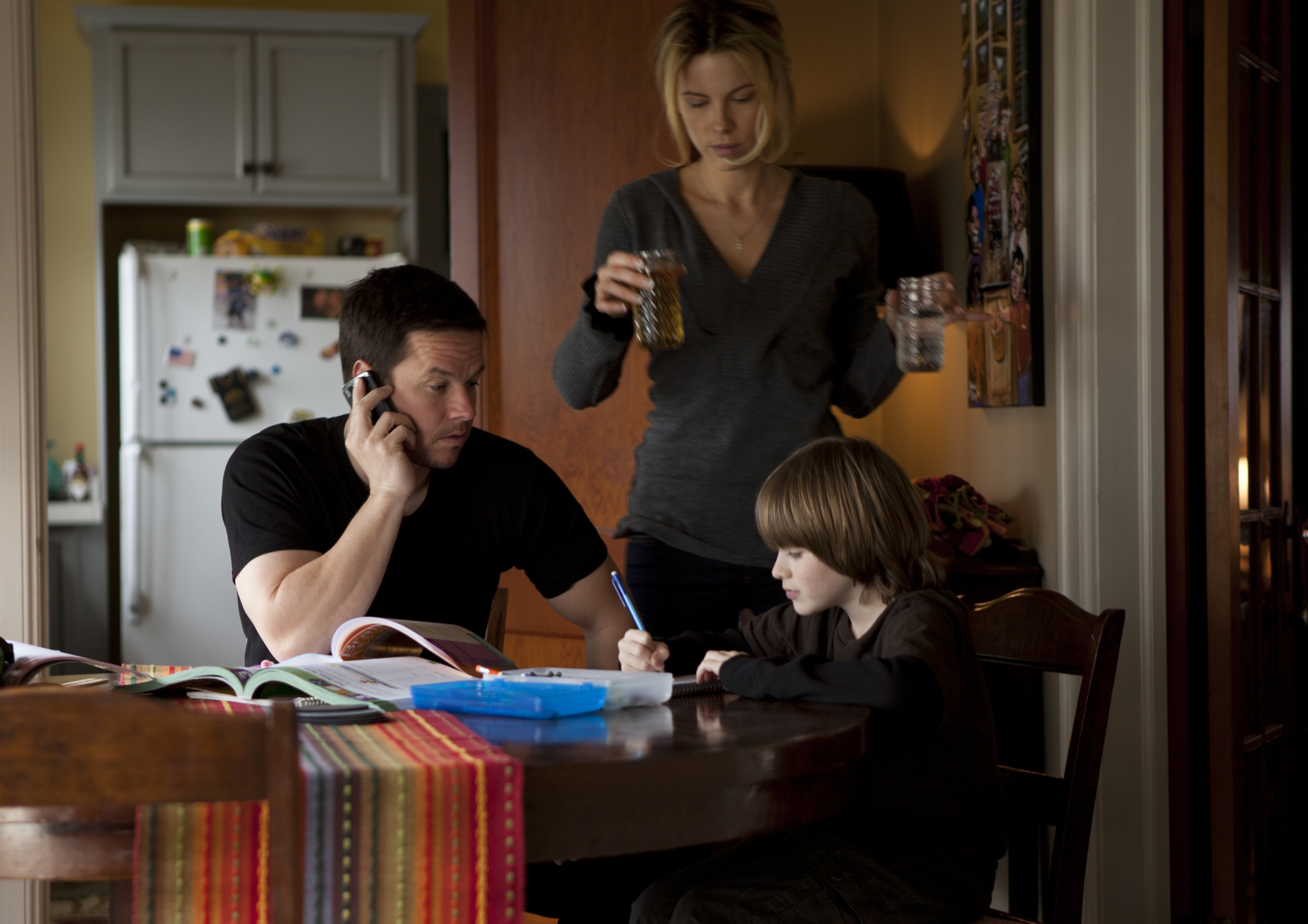 Still of Mark Wahlberg and Kate Beckinsale in Kontrabanda (2012)