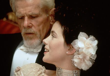 Still of Kate Beckinsale and Nick Nolte in The Golden Bowl (2000)