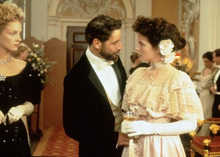 Still of Uma Thurman, Kate Beckinsale and Jeremy Northam in The Golden Bowl (2000)