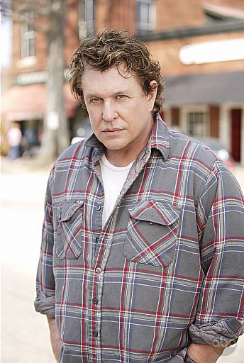 Still of Tom Berenger in October Road (2007)