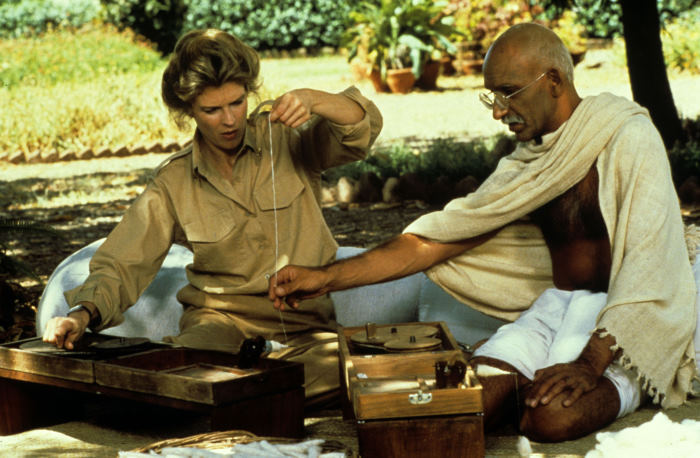 Still of Candice Bergen and Ben Kingsley in Gandhi (1982)