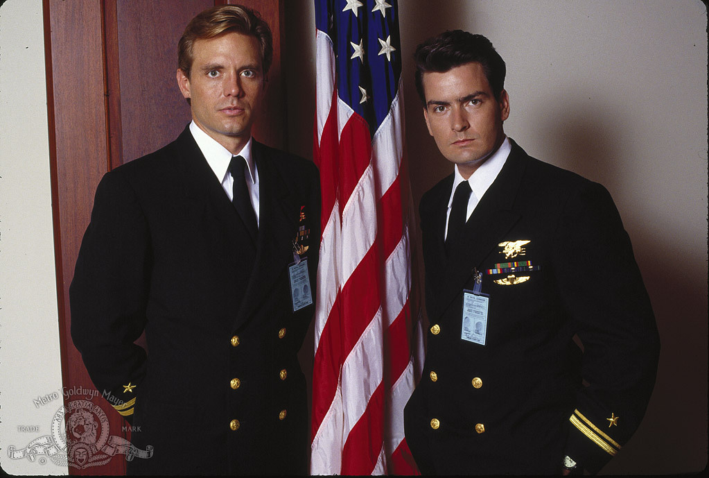 Still of Charlie Sheen and Michael Biehn in Navy Seals (1990)