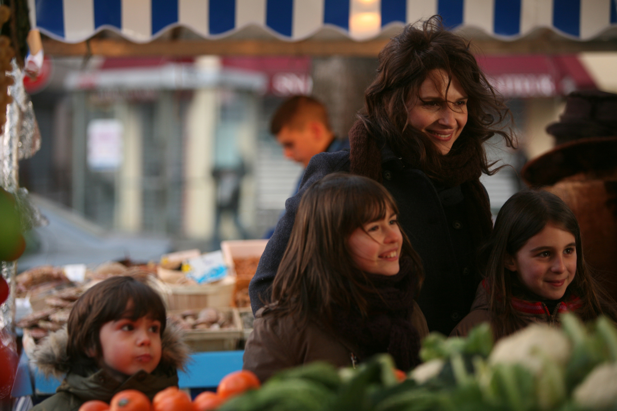 Still of Juliette Binoche in Paris (2008)