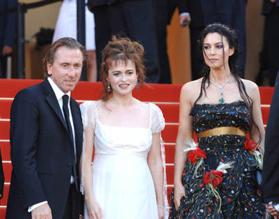 Helena Bonham Carter, Tim Roth and Monica Bellucci at event of Marie Antoinette (2006)