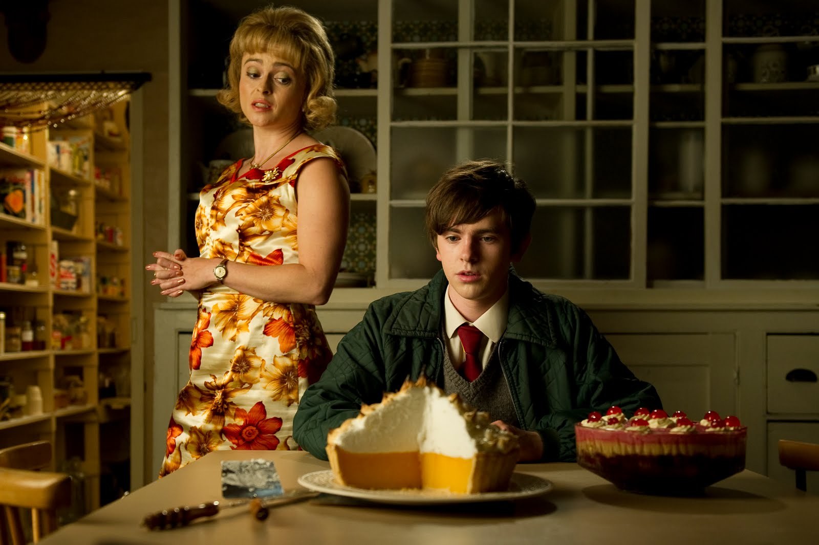 Still of Helena Bonham Carter and Freddie Highmore in Toast (2010)