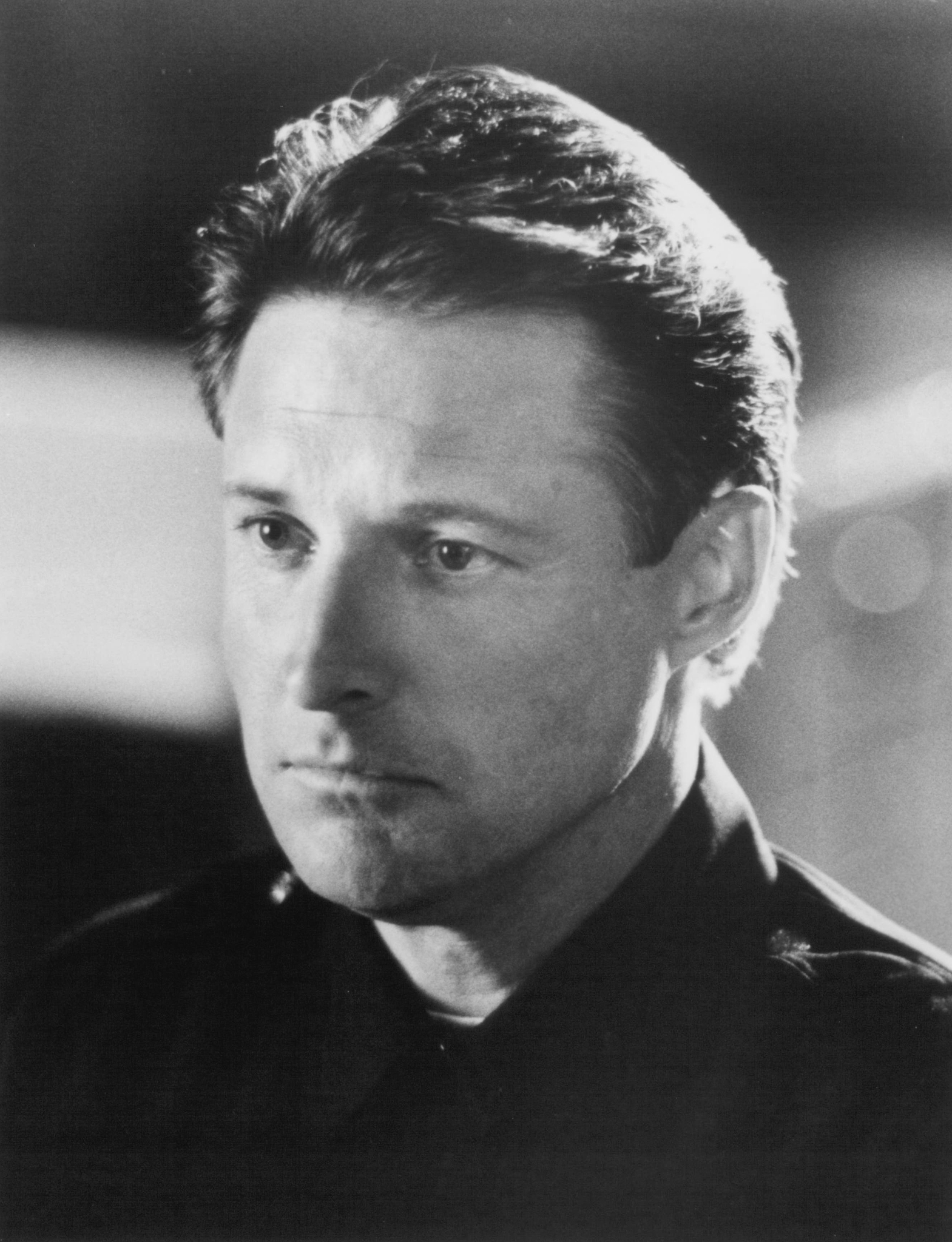 Still of Bruce Boxleitner in Kuffs (1992)