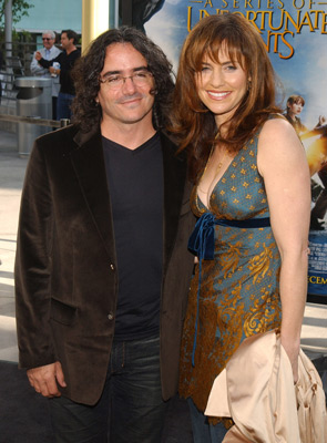 Amy Brenneman and Brad Silberling at event of Neitiketinos Lemoni Sniketo istorijos (2004)