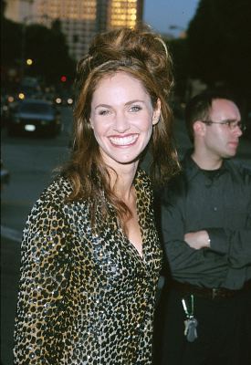 Amy Brenneman at event of Hollow Man (2000)