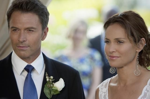 Still of Amy Brenneman and Tim Daly in Private Practice (2007)