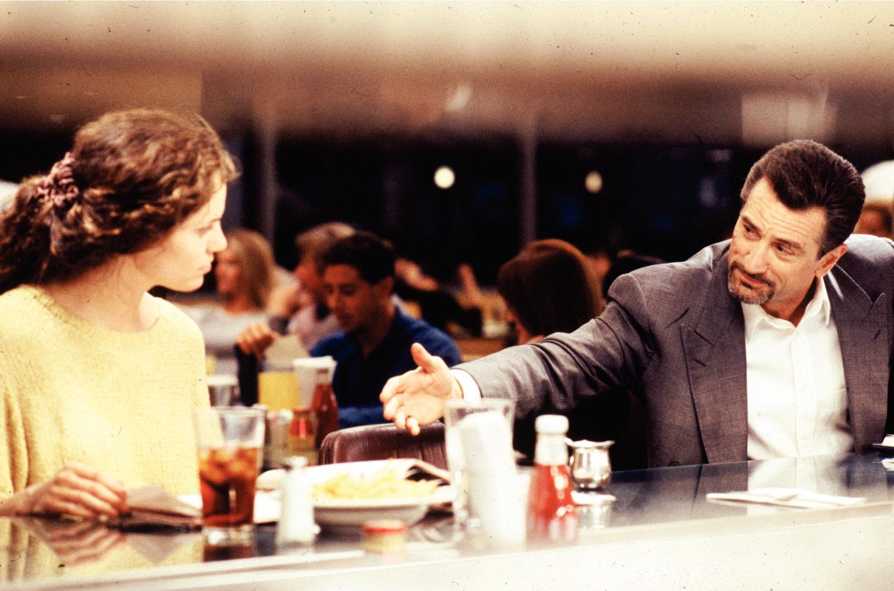 Still of Robert De Niro and Amy Brenneman in Heat (1995)