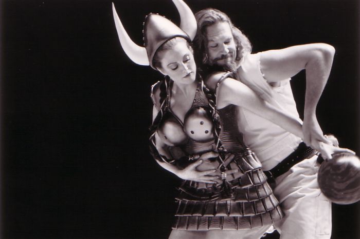 Still of Julianne Moore and Jeff Bridges in The Big Lebowski (1998)
