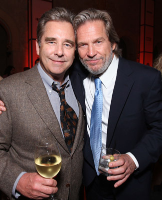 Jeff Bridges and Beau Bridges at event of Gelezinis zmogus (2008)