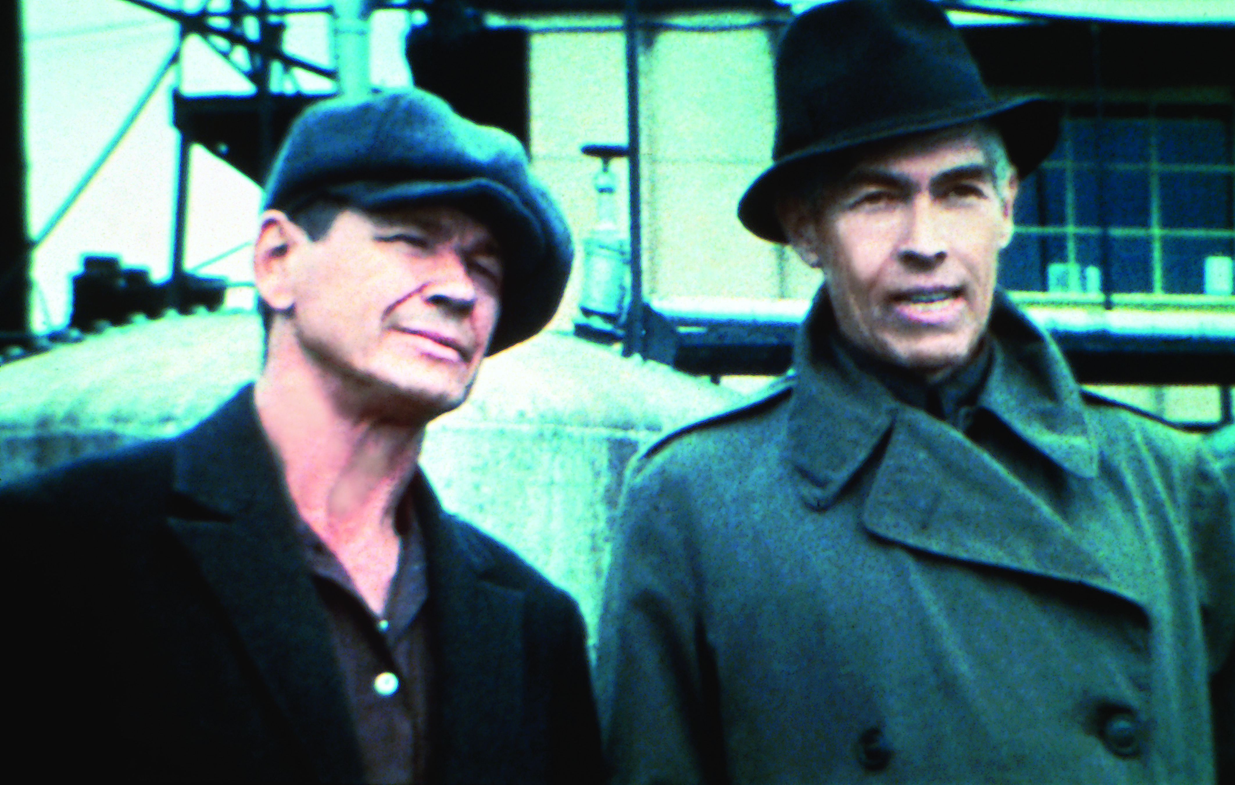 Still of Charles Bronson and James Coburn in Hard Times (1975)