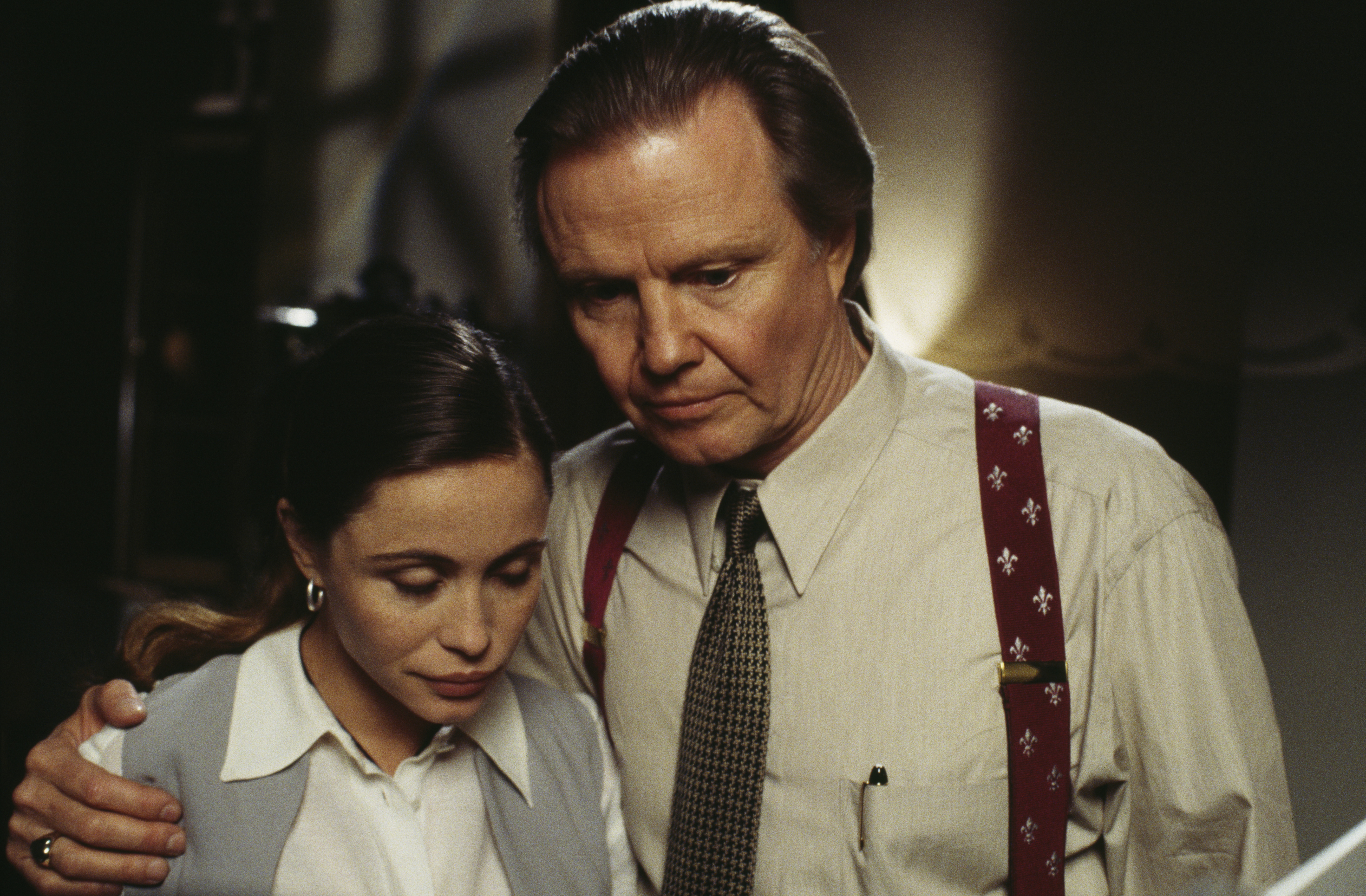 Still of Emmanuelle Béart and Jon Voight in Mission: Impossible (1996)