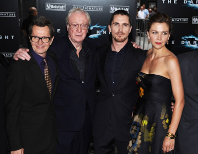 Gary Oldman, Christian Bale, Michael Caine and Maggie Gyllenhaal at event of Tamsos riteris (2008)