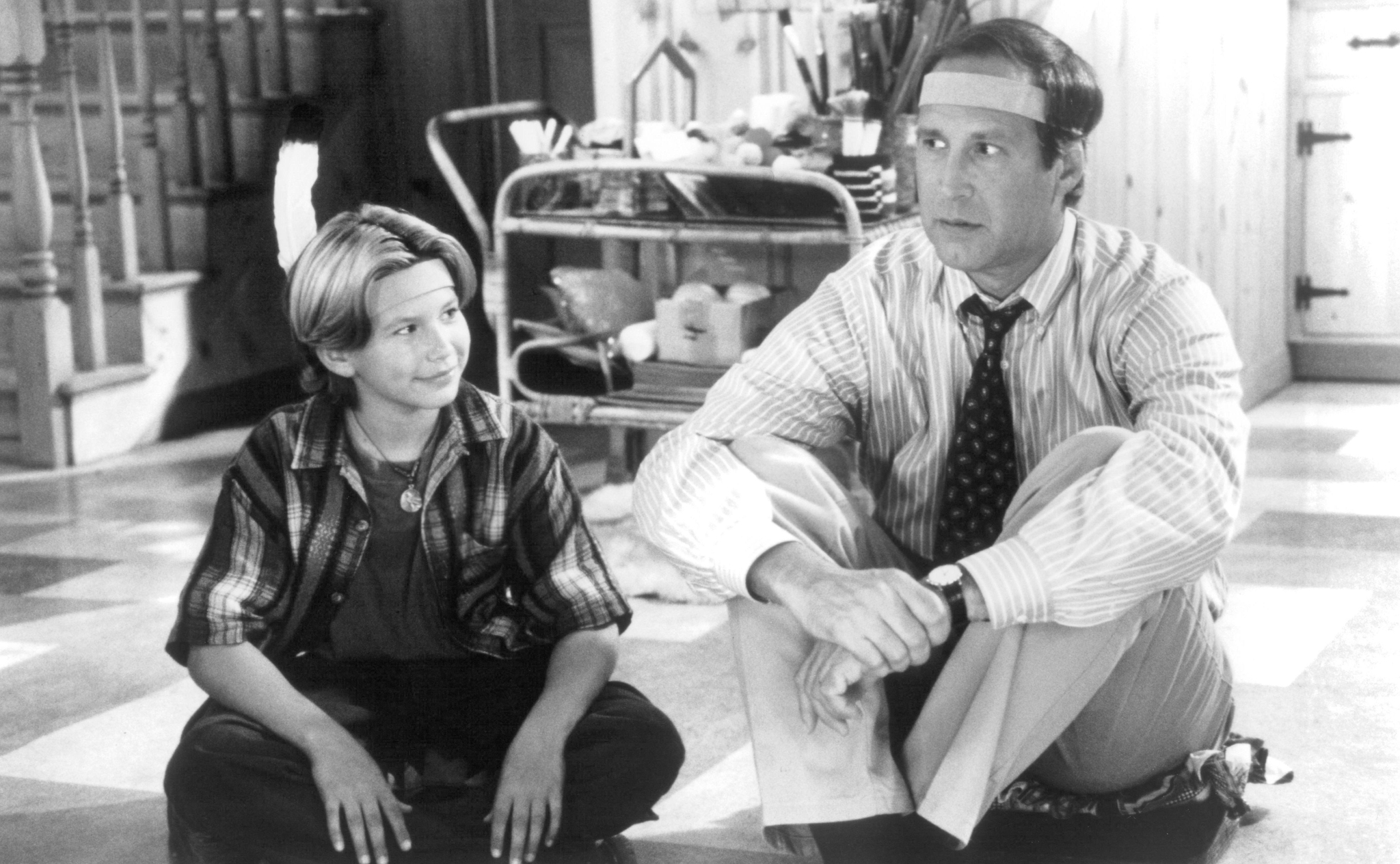 Still of Chevy Chase and Jonathan Taylor Thomas in Man of the House (1995)