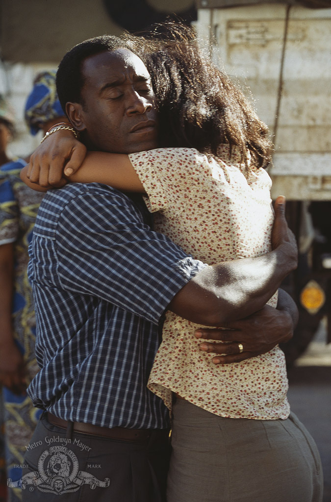 Still of Don Cheadle in Ruandos viesbutis (2004)