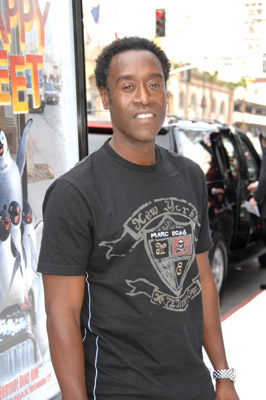 Don Cheadle at event of Linksmos pedutes (2006)