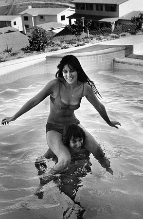 967-128 CHER & SONNY BONO AT HOME IN L.A., C.A.