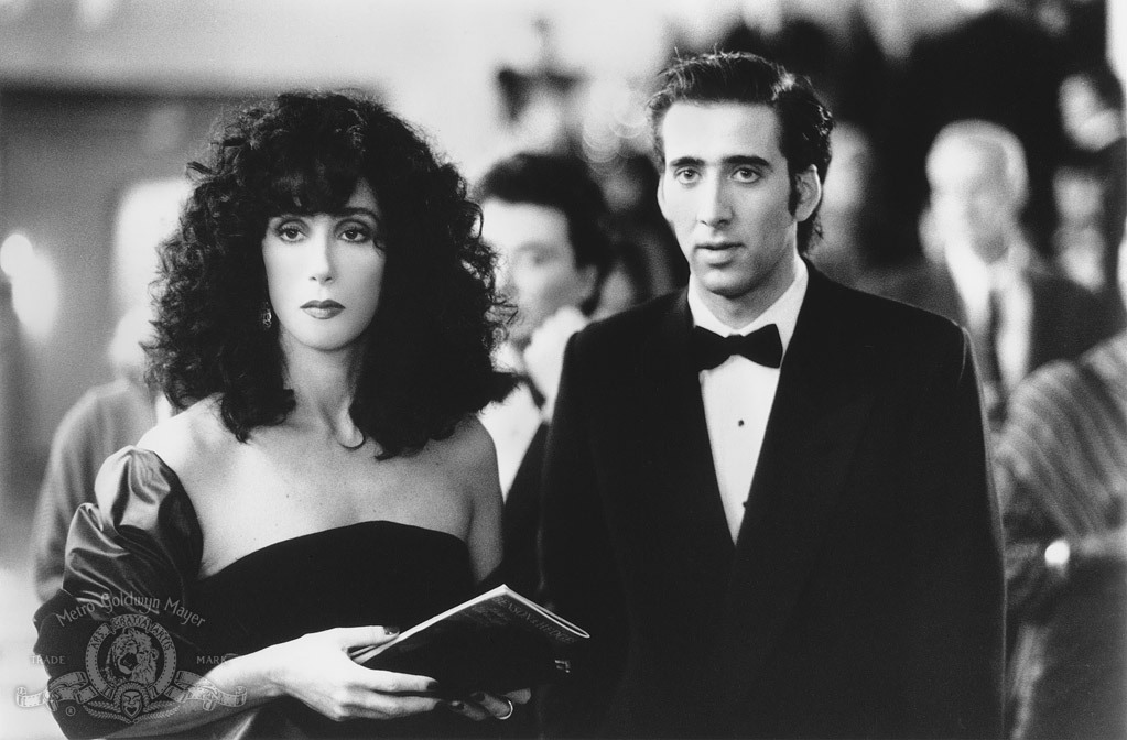 Still of Nicolas Cage and Cher in Pamise (1987)