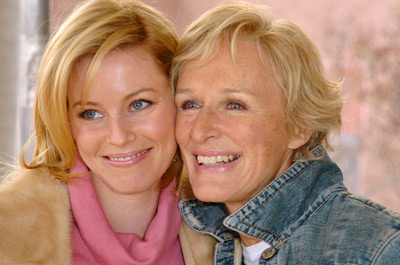 Glenn Close and Elizabeth Banks at event of Heights (2005)