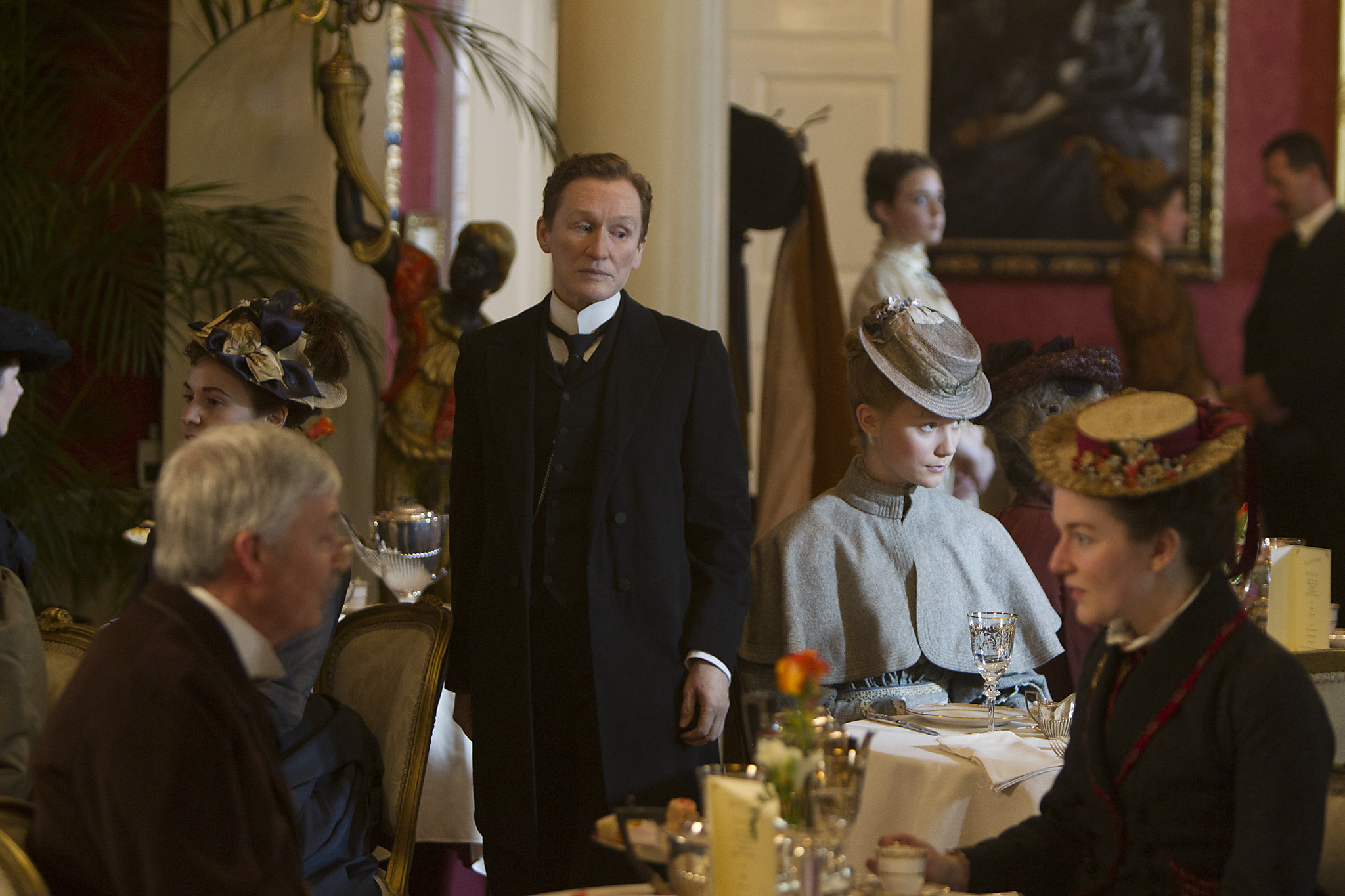 Still of Glenn Close and Mia Wasikowska in Albert Nobbs (2011)