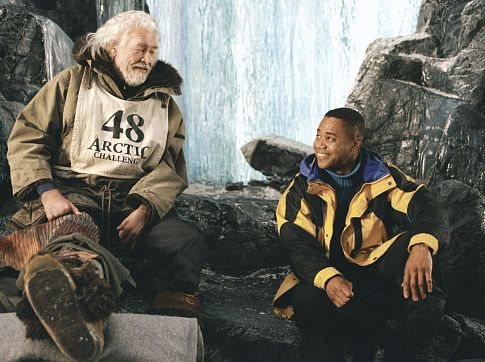 Still of James Coburn and Cuba Gooding Jr. in Snow Dogs (2002)