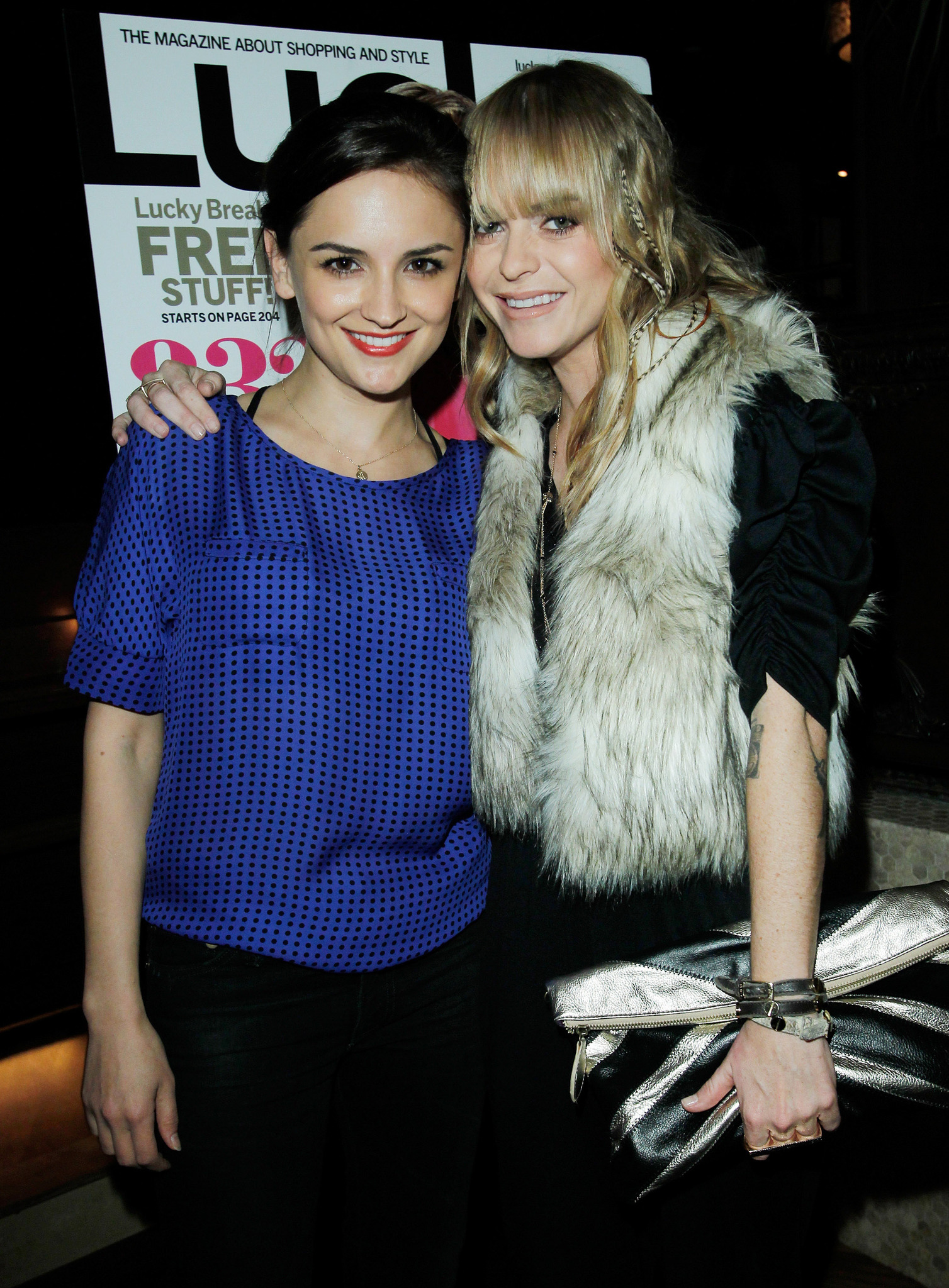 Rachael Leigh Cook and Taryn Manning