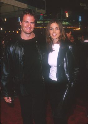 Cindy Crawford at event of Three Kings (1999)