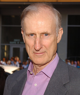 James Cromwell at event of Sesios pedos po zeme (2001)