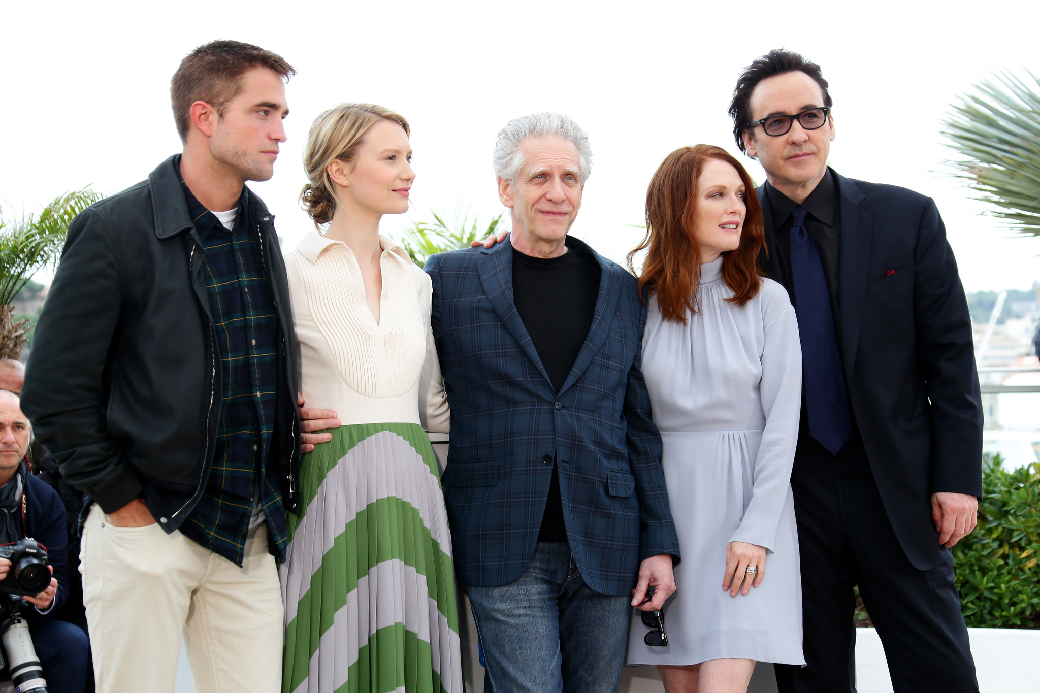 John Cusack, Julianne Moore, David Cronenberg, Robert Pattinson and Mia Wasikowska at event of Maps to the Stars (2014)