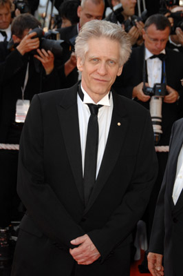 David Cronenberg at event of Chacun son cinéma ou Ce petit coup au coeur quand la lumière s'éteint et que le film commence (2007)