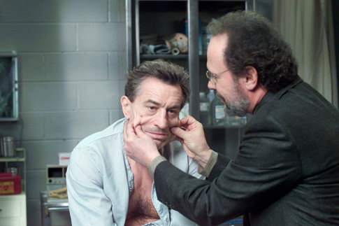 Still of Robert De Niro and Billy Crystal in Sutrikusi mafija (2002)