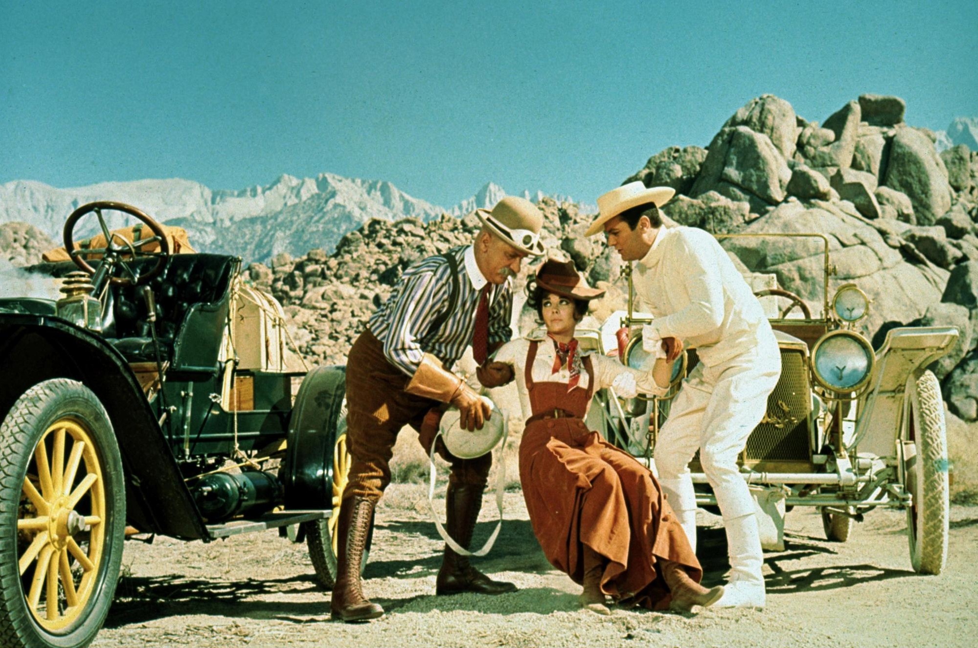 Still of Natalie Wood, Tony Curtis and Keenan Wynn in The Great Race (1965)