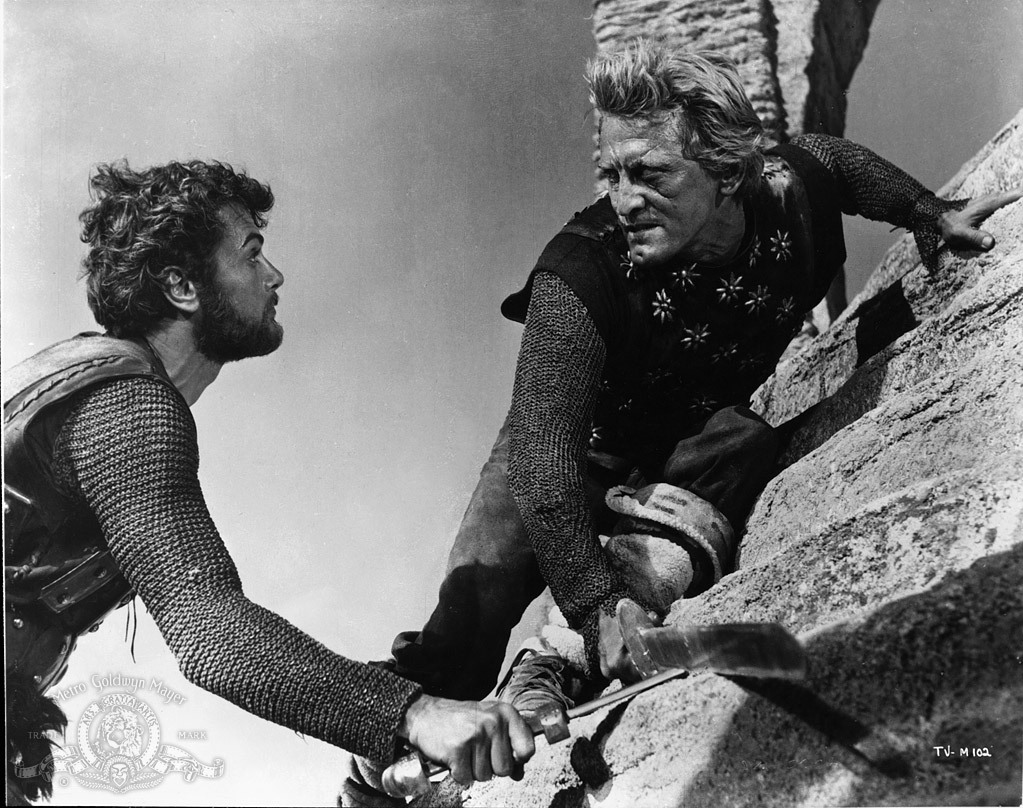 Still of Kirk Douglas and Tony Curtis in The Vikings (1958)
