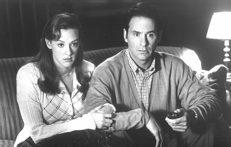 Still of Kevin Kline and Joan Cusack in In & Out (1997)