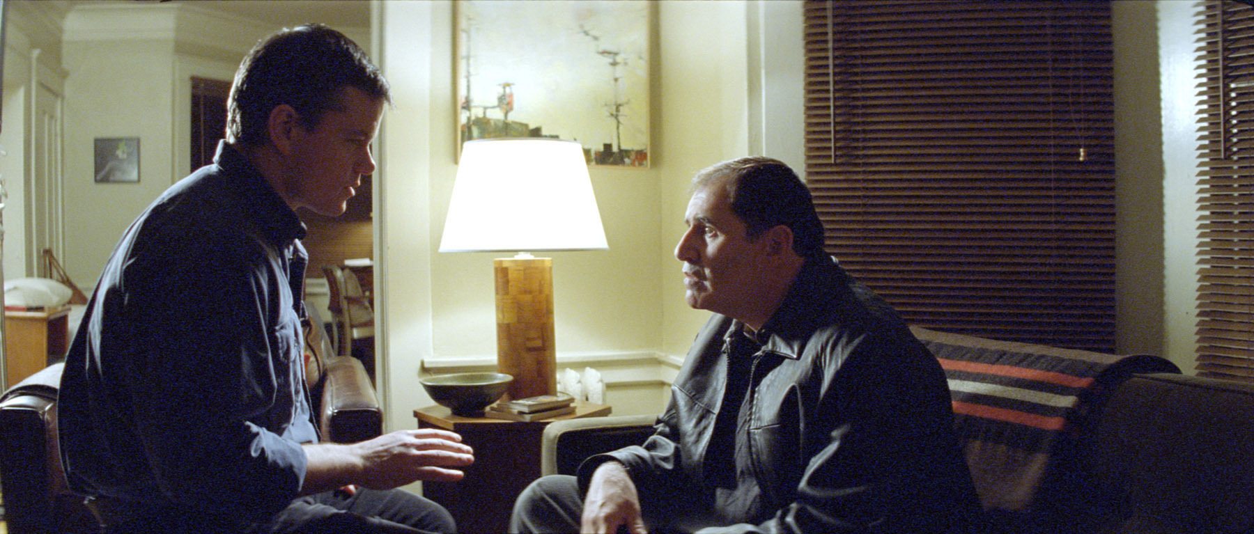 Still of Matt Damon and Richard Kind in Hereafter (2010)