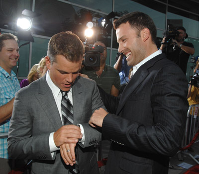 Ben Affleck and Matt Damon at event of Bornas. Galutinis tikslas (2007)