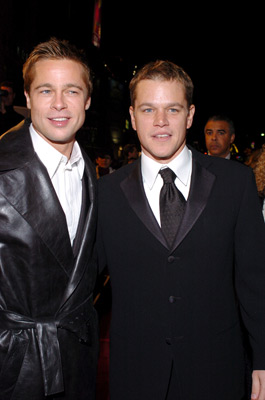 Brad Pitt and Matt Damon at event of Ocean's Twelve (2004)