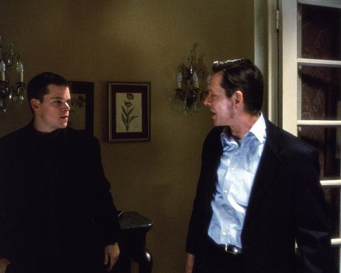 Still of Matt Damon and Chris Cooper in The Bourne Identity (2002)
