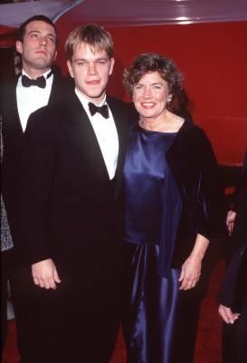 Ben Affleck and Matt Damon at event of The 70th Annual Academy Awards (1998)