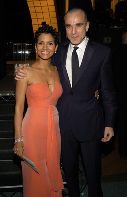 Daniel Day-Lewis and Halle Berry