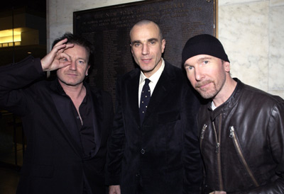 Daniel Day-Lewis, Bono and The Edge at event of Niujorko gaujos (2002)