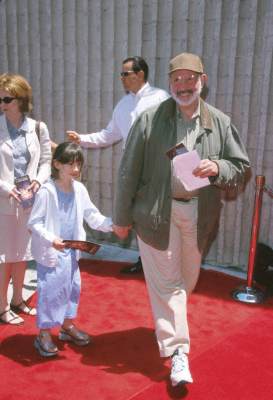 Brian De Palma at event of Zvaigzdziu karai: epizodas I. Pavojaus seselis 3D (1999)