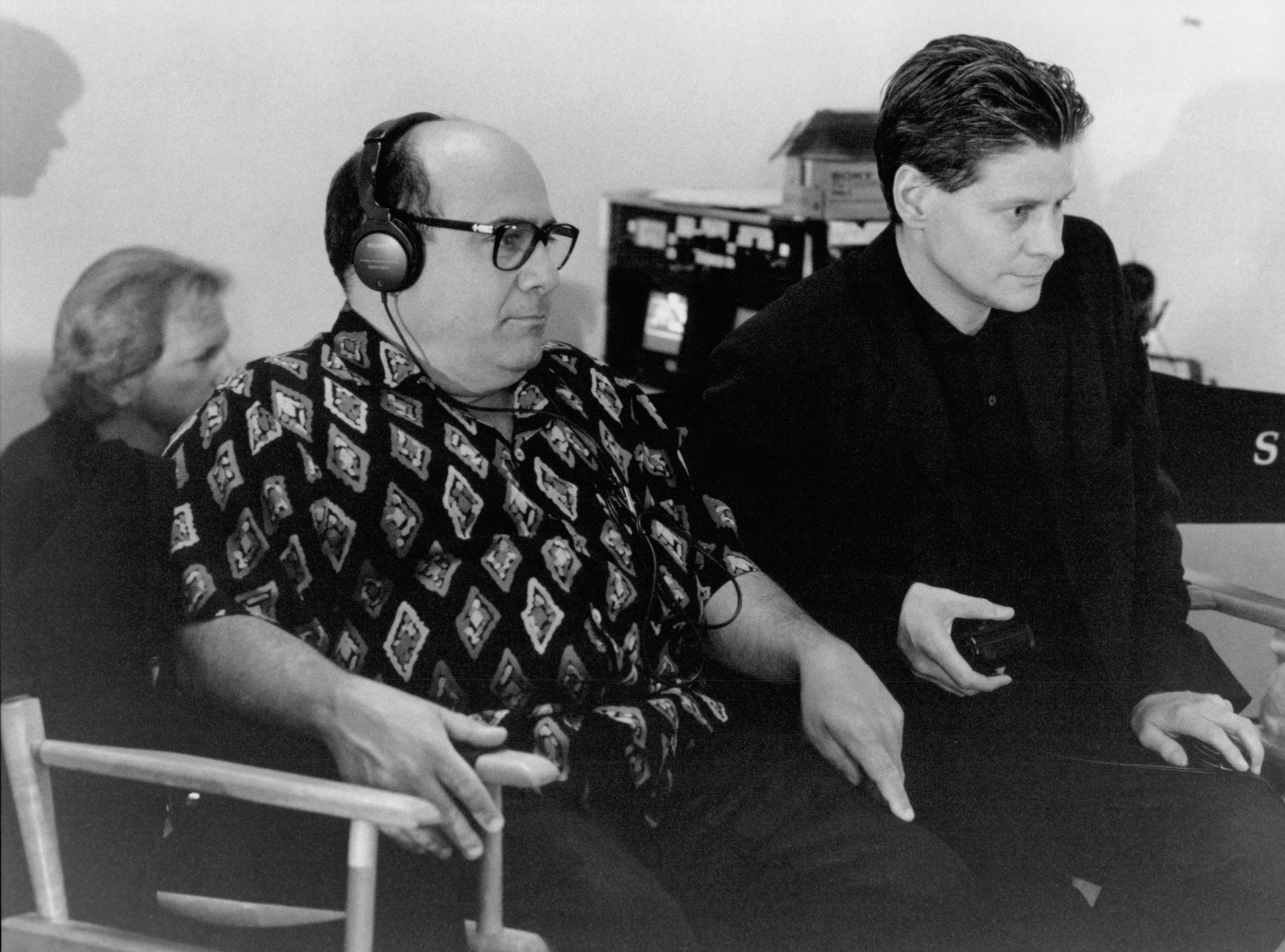 Still of Danny DeVito and Andrew Niccol in Gataka (1997)