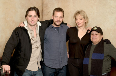 Danny DeVito, Jean Smart, Zach Braff and Peter Sarsgaard at event of Garden State (2004)