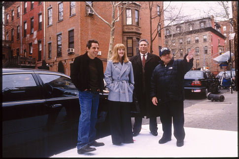Drew Barrymore, Danny DeVito, Harvey Fierstein and Ben Stiller in Duplex (2003)