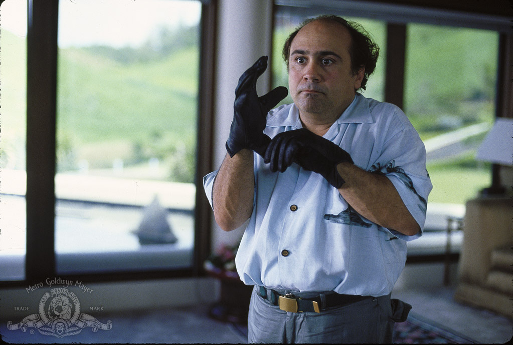 Still of Danny DeVito in Throw Momma from the Train (1987)