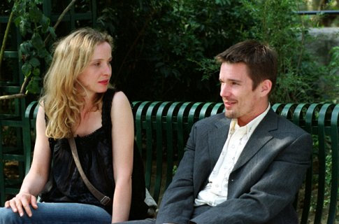 Still of Ethan Hawke and Julie Delpy in Pries saulelydi (2004)