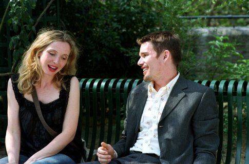 Still of Ethan Hawke and Julie Delpy in Pries saulelydi (2004)